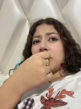 lizzy luminair online show from 3, 3, 2026