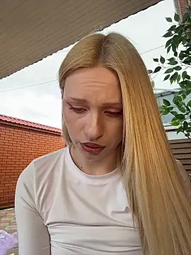 DayaFoxy online show from 4, 4, 2026