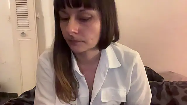 Snapshot of LouveduDiable chatting on 3, 2, 2026 LouveduDiable online show from 3, 2, 2026