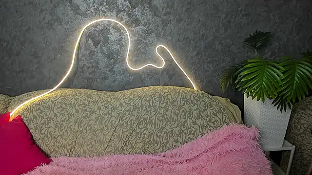 Dream Olivia online show from 12, 3, 2026