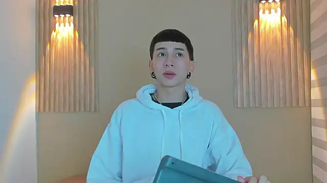 lian cameron online show from 20, 2, 2026