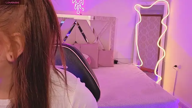 SABRIINA TAY online show from 13, 3, 2026