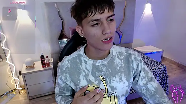 Snapshot of EVAN_TAY chatting on 11, 2, 2026 EVAN TAY online show from 11, 2, 2026