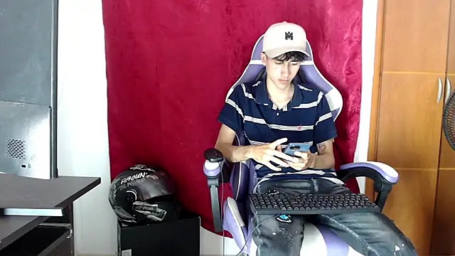 Snapshot of Johnny_cagee_ chatting on 1, 3, 2026 Johnny cagee online show from 1, 3, 2026