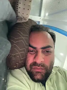 hardlysuck online show from 4, 3, 2026