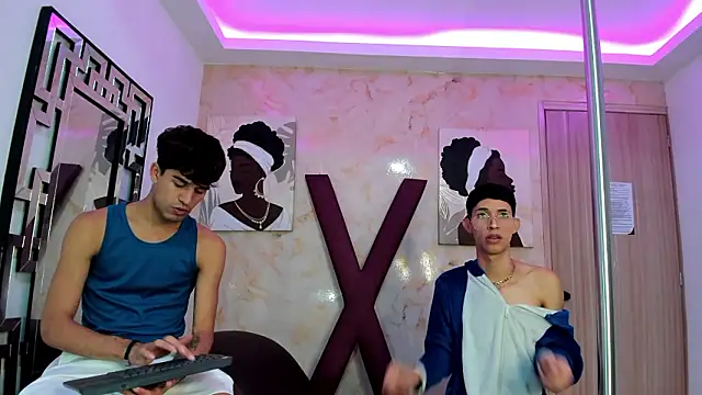 Snapshot of PRETTY_COCK1 chatting on 11, 2, 2026 PRETTY COCK1 online show from 11, 2, 2026