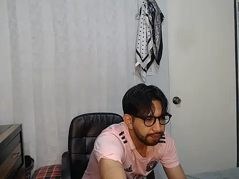 thomass1018 online show from 26, 5, 2026
