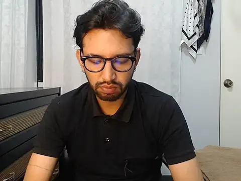 thomass1018 online show from 27, 5, 2026