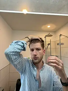 Snapshot of YoungSkinnyBoy20 chatting on 14, 3, 2026 YoungSkinnyBoy20 online show from 14, 3, 2026