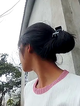 Snapshot of Hoa-tuylip chatting on 4, 2, 2026 Hoa-tuylip online show from 4, 2, 2026