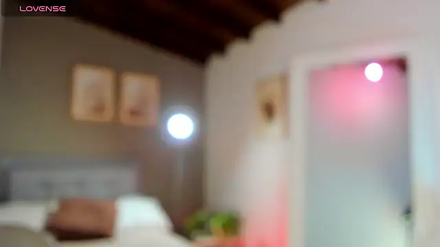 SalomeStorm  online show from 11, 4, 2026