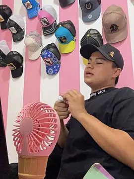 andresmahecha777 online show from 8, 3, 2026