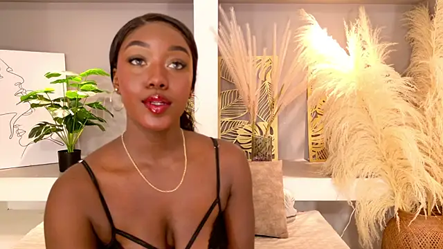 daniellabrown online show from 14, 4, 2026