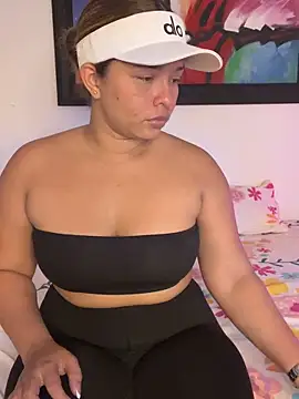 Snapshot of Kira_Spiicy chatting on 11, 2, 2026 Kira Spiicy online show from 11, 2, 2026