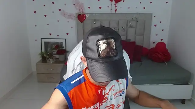 Caius fox online show from 28, 2, 2026