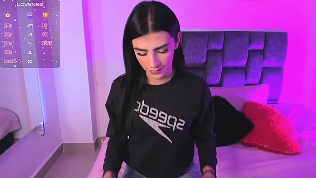 Snapshot of Isabella_Moon9 chatting on 1, 4, 2026 Isabella Moon9 online show from 1, 4, 2026