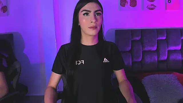 Snapshot of Isabella_Moon9 chatting on 6, 4, 2026 Isabella Moon9 online show from 6, 4, 2026