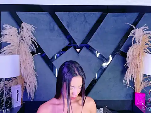 KylieWhitee online show from 5, 2, 2026