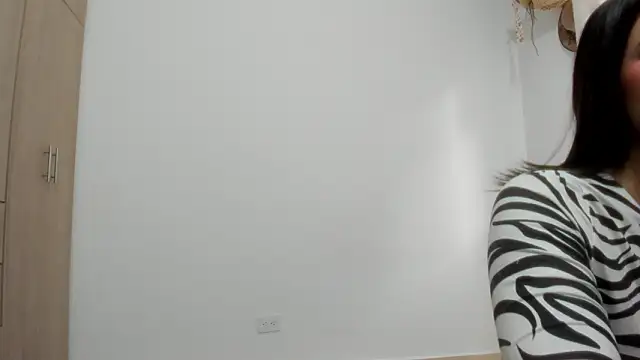 Hannakitten77 online show from 5, 3, 2026