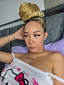 Snapshot of alaia_princess chatting on 10, 5, 2026 alaia princess online show from 10, 5, 2026