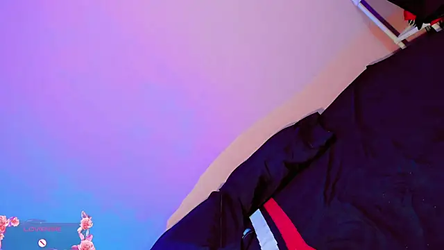 zoe rous2 online show from 4, 4, 2026