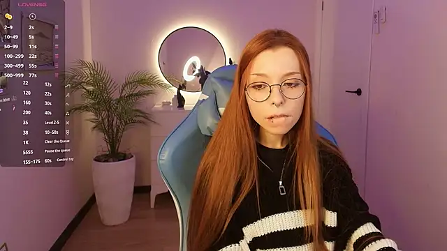 Snapshot of PinkAn8el chatting on 2, 2, 2026 PinkAn8el online show from 2, 2, 2026