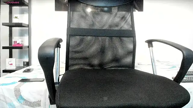 milo cruz  online show from 4, 4, 2026