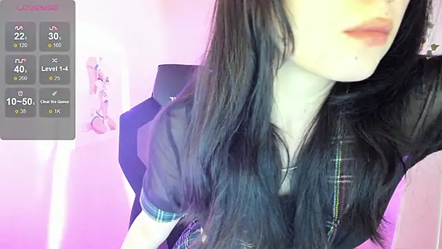AliceeinWonderlanddd online show from 14, 7, 2026