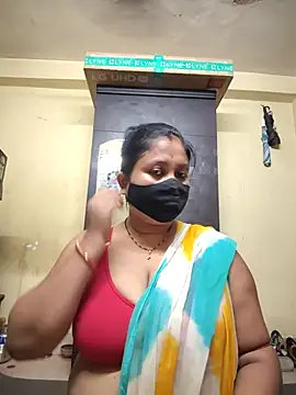 Snapshot of Curvy_Trisha chatting on 4, 6, 2026 Curvy Trisha online show from 4, 6, 2026
