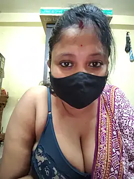 Snapshot of Curvy_Trisha chatting on 12, 6, 2026 Curvy Trisha online show from 12, 6, 2026