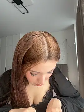 Anna Elfii online show from 21, 5, 2026