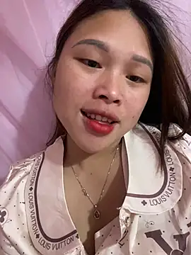Emxinhka1 online show from 19, 4, 2026