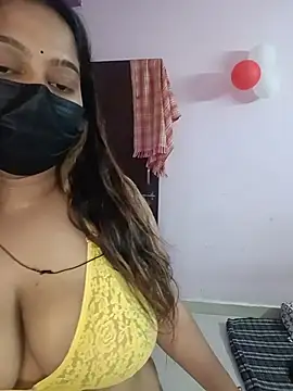 Aliya Hott online show from 6, 7, 2026