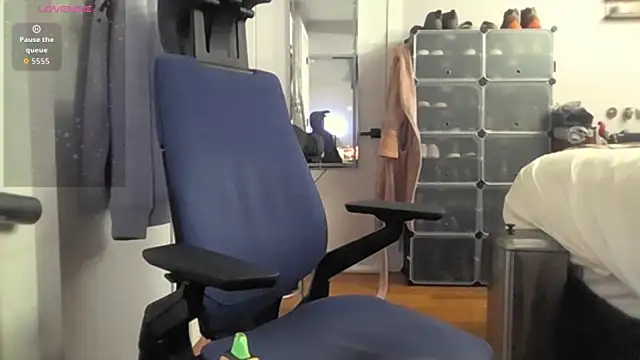 jomanf slut online show from 12, 2, 2026