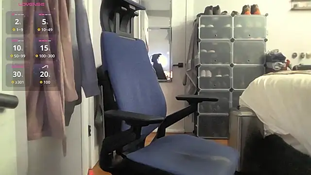 jomanf slut online show from 17, 2, 2026