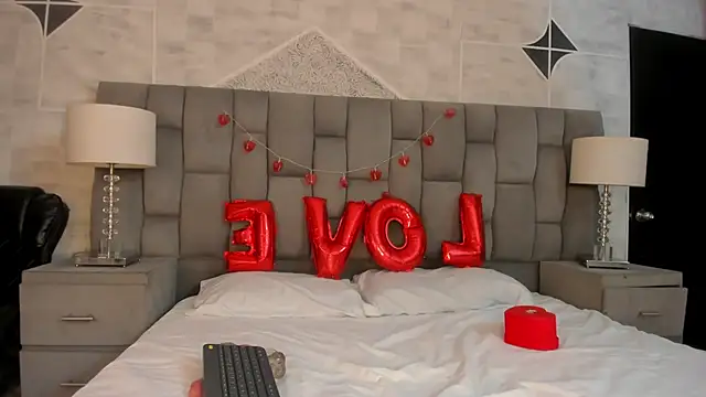 ZoehPeterr  online show from 15, 2, 2026