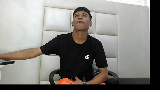 Snapshot of TonnyMarck chatting on 15, 2, 2026 TonnyMarck online show from 15, 2, 2026