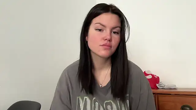 kiaraaaa75 online show from 1, 3, 2026