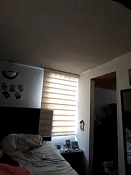 Snapshot of maynor_1998 chatting on 1, 2, 2026 maynor 1998 online show from 1, 2, 2026