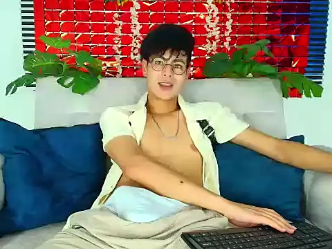 ThiiagoSaeenz online show from 15, 2, 2026