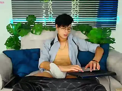 ThiiagoSaeenz online show from 4, 3, 2026