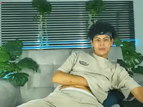 ThiiagoSaeenz online show from 7, 4, 2026