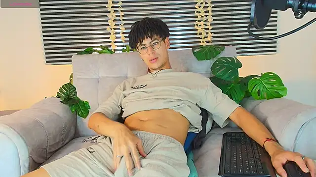 Snapshot of ThiiagoSaeenz chatting on 18, 6, 2026 ThiiagoSaeenz online show from 18, 6, 2026