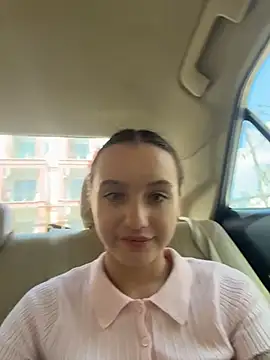 MiaTee online show from 11, 4, 2026