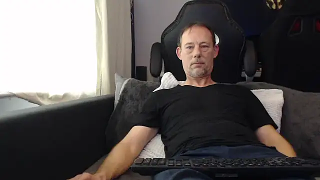 Snapshot of Sexy_Ass_Mike chatting on 6, 2, 2026 Sexy Ass Mike online show from 6, 2, 2026