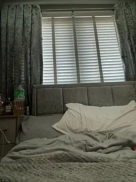 Milssweetx online show from 2, 4, 2026