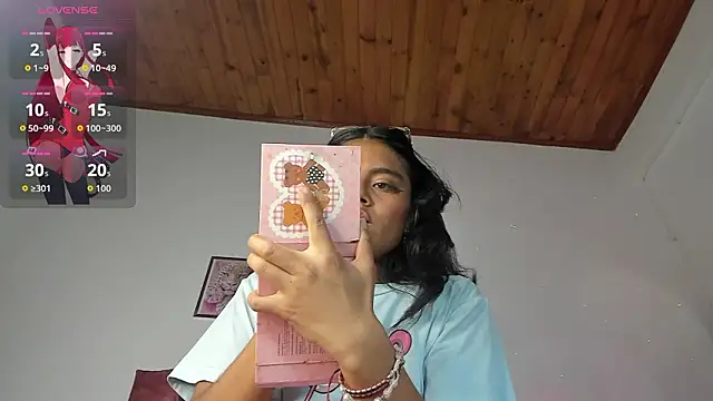 luna velveth online show from 27, 3, 2026