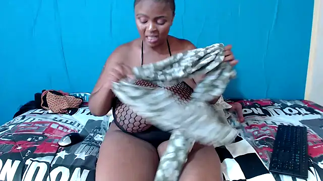 Snapshot of PrettyLisa26 chatting on 8, 2, 2026 PrettyLisa26 online show from 8, 2, 2026