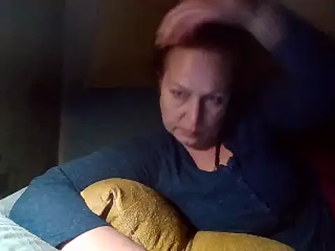 KrystalStyles online show from 11, 4, 2026