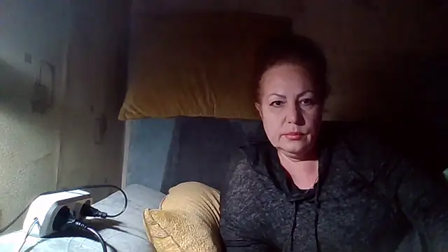 KrystalStyles online show from 22, 4, 2026